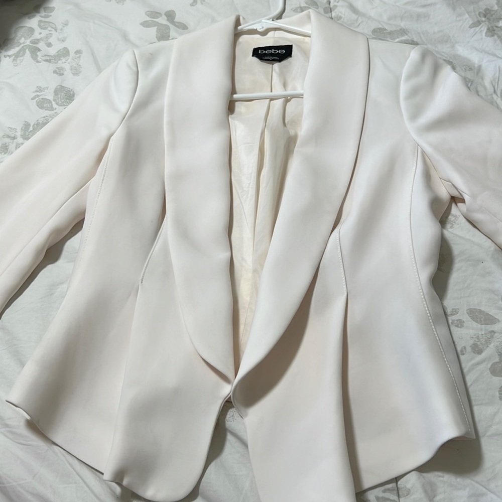 Bebe blazer ivory color size 0